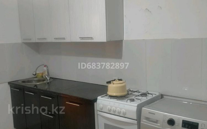 1-комнатная квартира, 40 м², 4/9 этаж помесячно, мкр Нурсая 117 Atyrau - photo 4