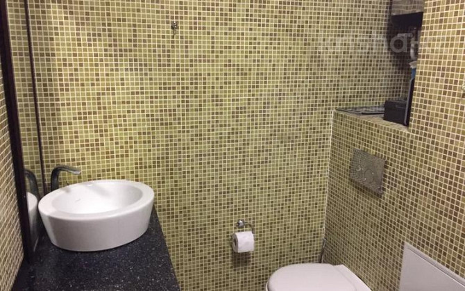 3-комнатная квартира, 77 м², 2/5 этаж помесячно, Кирова 67 Ust-Kamenogorsk - photo 1