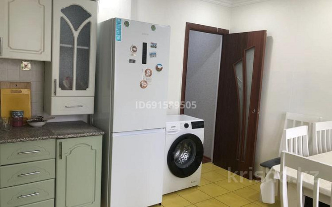 3-комнатная квартира, 80 м², 5/9 этаж помесячно, мкр Кунаева 55 Уральск - изображение 3