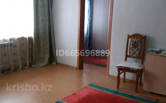 2-комнатная квартира, 45 м², 1/5 этаж помесячно, 1-й микрорайон 7  - изображение 2