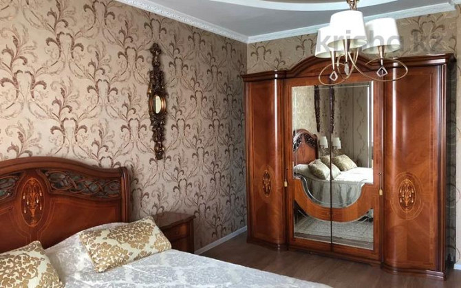 4-комнатная квартира, 214 м², 8/16 этаж помесячно, Смагулова 56а - Кулагер жайк Атырау - изображение 1