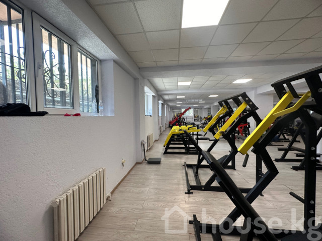 Коммерческая недвижимость, 1366 м2, Бишкек, 5 м-н 29/1 Бишкек - изображение 2