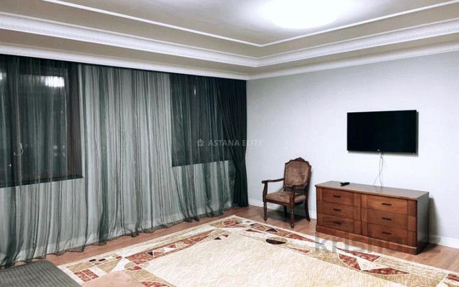 5-комнатная квартира, 250 м², 8/25 этаж помесячно, проспект Рахимжана Кошкарбаева 8 Астана - изображение 8