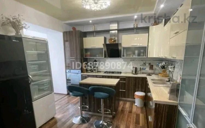 4-комнатная квартира, 130 м², 1/4 этаж помесячно, Самарская 103 - Сарайшык Уральск - изображение 4