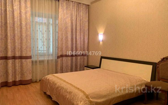 4-комнатная квартира, 130 м², 1/4 этаж помесячно, улица Ескалиева Уральск - изображение 8