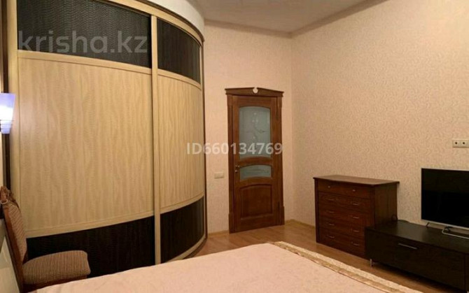 4-комнатная квартира, 130 м², 1/4 этаж помесячно, улица Ескалиева Уральск - изображение 6