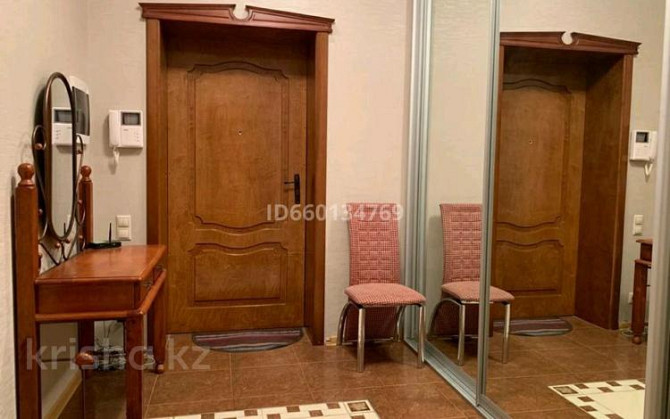 4-комнатная квартира, 130 м², 1/4 этаж помесячно, улица Ескалиева Уральск - изображение 7