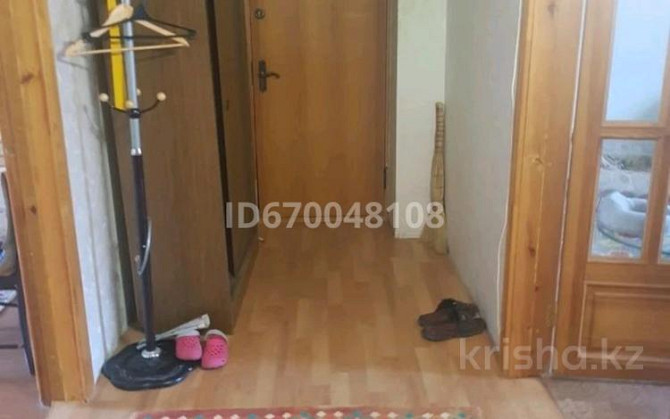 3-комнатная квартира, 65 м², 2/5 этаж помесячно, улица Утепова 24 Усть-Каменогорск - изображение 1