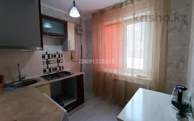 3-комнатная квартира, 63 м², 1/5 этаж помесячно, Шухова 6 Petropavlovsk - photo 2