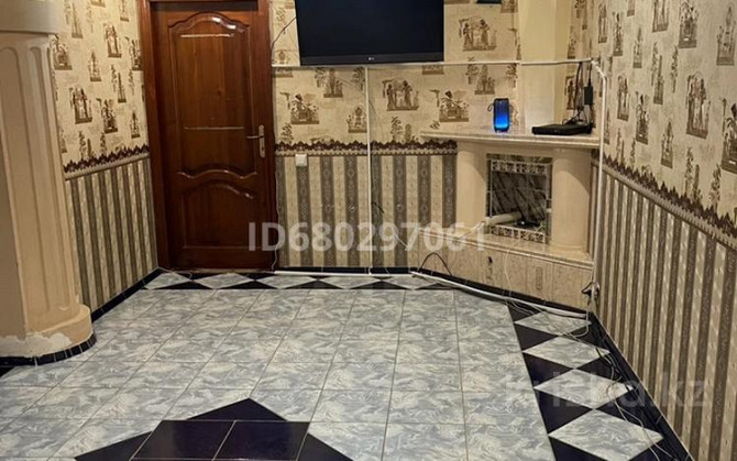 4-комнатная квартира, 130 м², 1/5 этаж помесячно, мкр 5, Абилкаиыр хана 49 - Океан остановка Актобе - изображение 1