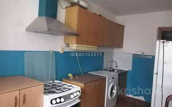 3-комнатная квартира, 80 м², 1/5 этаж помесячно, Атырау 20 - Малышка, бывшая ул. Краснощекова Aqtobe