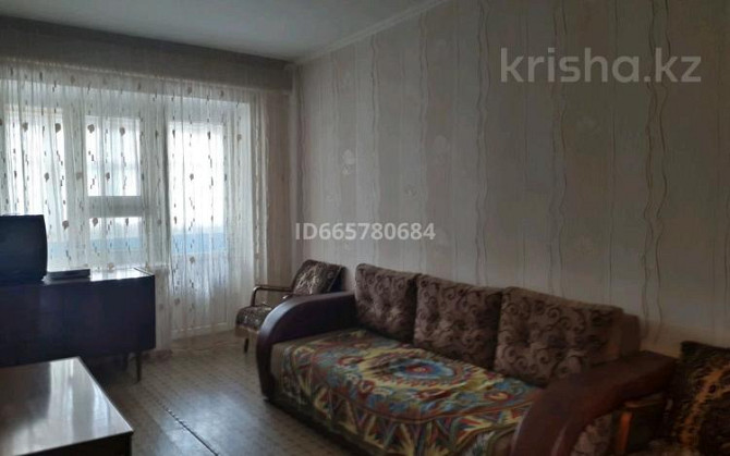 2-комнатная квартира, 32 м², 3/3 этаж помесячно, улица Токмагамбетова 18 Кызылорда - изображение 1