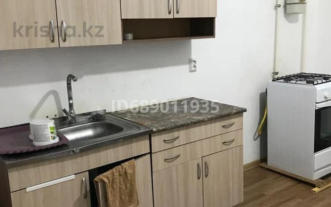 3-комнатная квартира, 100 м², 8/10 этаж помесячно, мкр. Алтын орда, 13б, корпус 1 - Возле Ниш Актобе - изображение 1