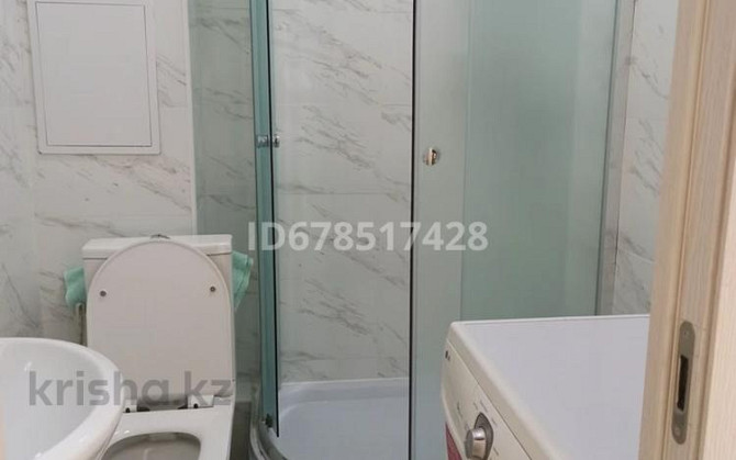 1-комнатная квартира, 32 м², 1/3 этаж помесячно, мкр Акжар, Аккол Almaty - photo 6