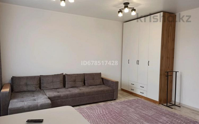 1-комнатная квартира, 32 м², 1/3 этаж помесячно, мкр Акжар, Аккол Almaty - photo 1