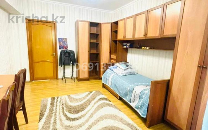 3-комнатная квартира, 75 м², 4/5 этаж помесячно, Муратбаева Almaty - photo 1