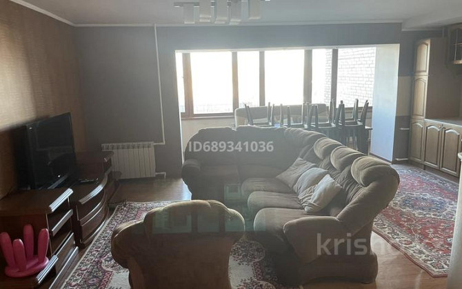 3-комнатная квартира, 75 м², 3/9 этаж помесячно, НАБ.им Славкого 40 Усть-Каменогорск - изображение 2