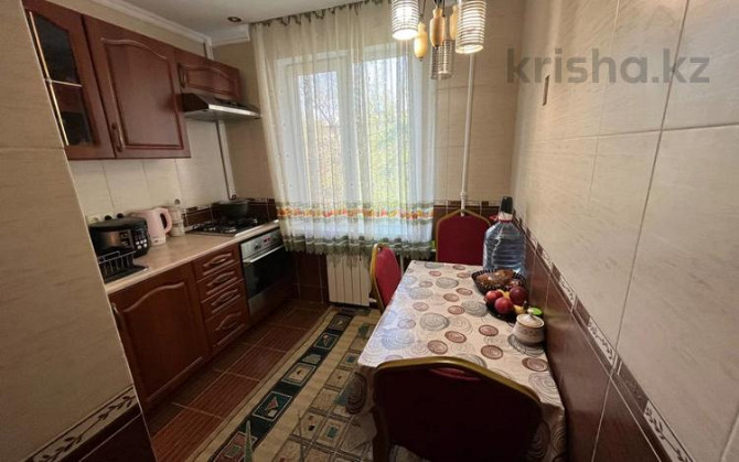 3-комнатная квартира, 67 м², 3/5 этаж помесячно, мкр Казахфильм, Исиналиева Алматы - изображение 4
