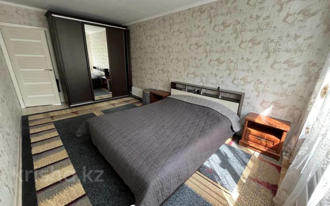 3-комнатная квартира, 67 м², 3/5 этаж помесячно, мкр Казахфильм, Исиналиева Алматы - изображение 1