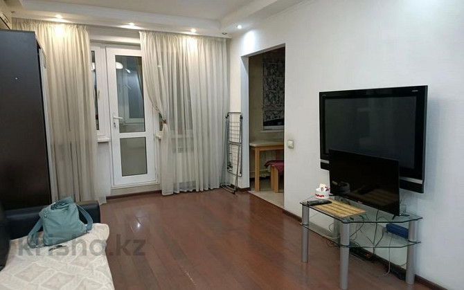 2-комнатная квартира, 45 м², 3/4 этаж помесячно, Ауэзова - Шевченко Алматы - изображение 3