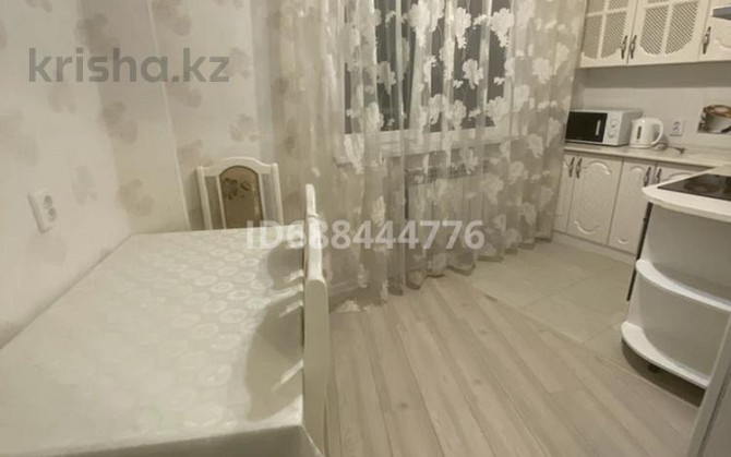 1-комнатная квартира, 43.1 м², 4/10 этаж помесячно, Абикен Бектурова 1 - ТРЦ Хан-шатыр Астана - изображение 5