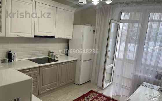 1-комнатная квартира, 75 м², 1/8 этаж помесячно, мкр Комсомольский, Г. Астана, Есильский район, ул.  Астана