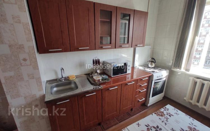 1-комнатная квартира, 40 м², 6/9 этаж помесячно, Тургут Озала 94 - Толе Би Алматы - изображение 1