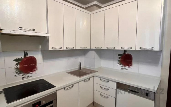 3-комнатная квартира, 100 м², 6 этаж помесячно, проспект Бауыржана Момышулы 2/10 Астана - изображение 3