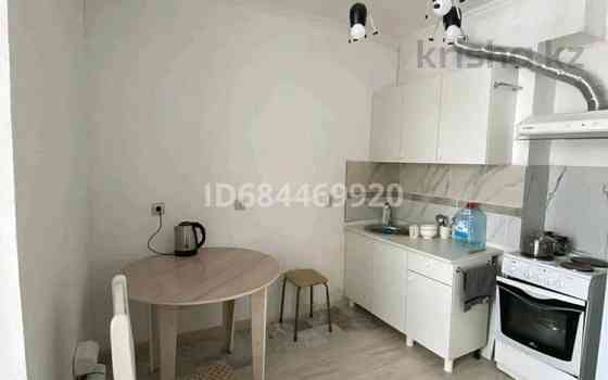2-комнатная квартира, 70 м², 4/9 этаж помесячно, Нажединова 27 Астана