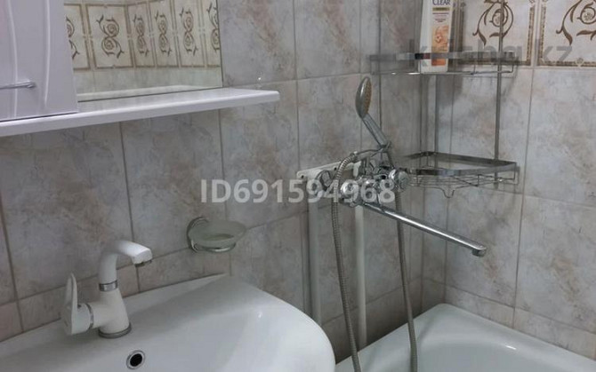 1-комнатная квартира, 33 м², 5/9 этаж помесячно, 70 квартал 3 - Дом находится возле рынка Temirtau - photo 3
