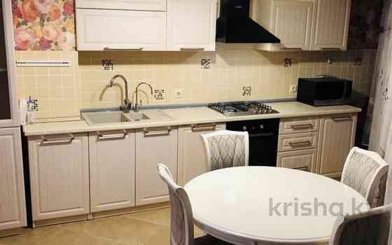 3-комнатная квартира, 90 м², 6/8 этаж помесячно, Есенберлина 155 Алматы