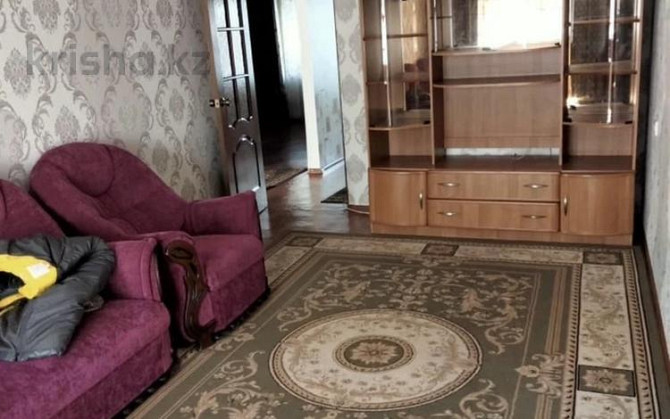 3-комнатная квартира, 68 м², 2/5 этаж помесячно, мкр Восток 22 Шымкент - изображение 1