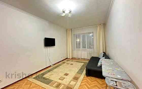 1-комнатная квартира, 40 м², 3/5 этаж помесячно, Рыскулбекова 5 - Абылайхана, 7ая поликлиника, 37ая  Астана