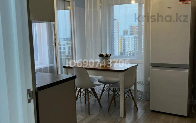 1-комнатная квартира, 40 м², 10/16 этаж помесячно, Улы Дала 71 Астана - изображение 2