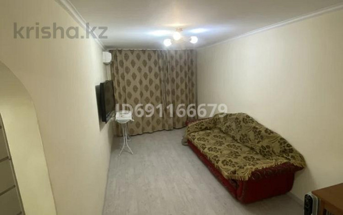 2-комнатная квартира, 46 м², 1/5 этаж помесячно, Махамбета 114 - Валиханова Атырау - изображение 2