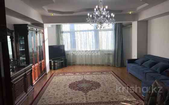4-комнатная квартира, 233 м², 9/12 этаж помесячно, мкр Самал-2 58 Almaty