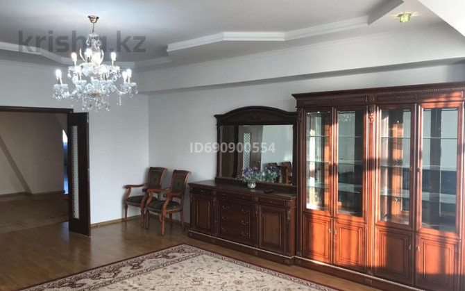4-комнатная квартира, 233 м², 9/12 этаж помесячно, мкр Самал-2 58 Almaty - photo 3