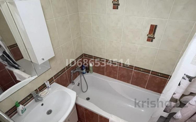 3-комнатная квартира, 67 м², 9/10 этаж помесячно, мкр 5 - Абулхаир хана - Алия Молдагуловой самый це Актобе - изображение 5