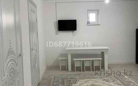 3-комнатная квартира, 60 м², 1/2 этаж помесячно, Нахипов 95 Туркестан