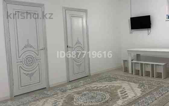 3-комнатная квартира, 60 м², 1/2 этаж помесячно, Нахипов 95 Туркестан