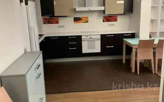 2-комнатная квартира, 71 м², 4/6 этаж помесячно, мкр Самал-3 301 Алматы