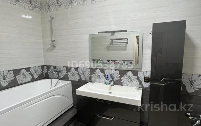 2-комнатная квартира, 100 м², 3/21 этаж помесячно, Аль-Фараби 21 Алматы - изображение 8