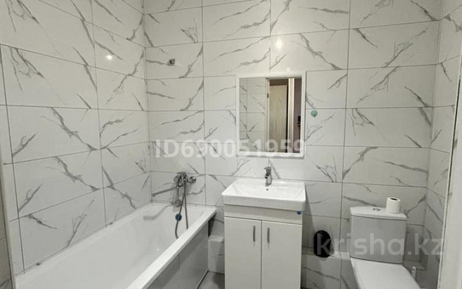 1-комнатная квартира, 40 м², 7/17 этаж помесячно, Туран 50/2 Астана - изображение 7