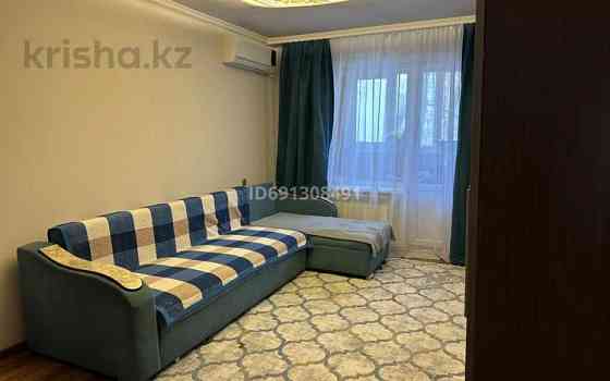 3-комнатная квартира, 70 м², 2/5 этаж помесячно, мкр Алмагуль 10 - Жарокова Байкадамова Алматы