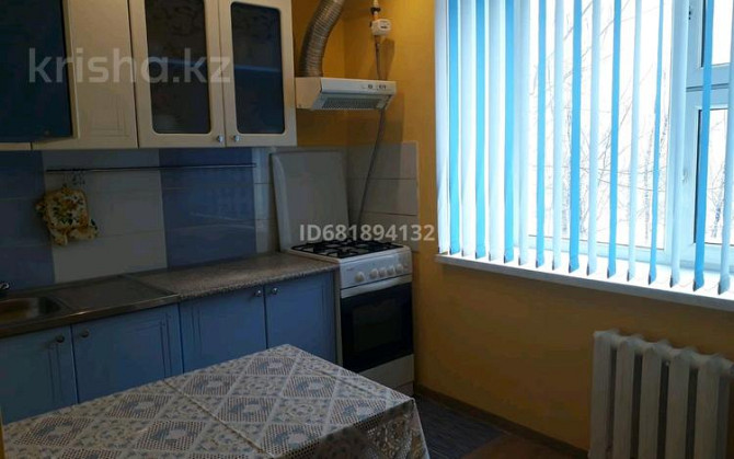 1-комнатная квартира, 38.3 м², 2/5 этаж помесячно, мкр Кунаева 62 Уральск - изображение 5