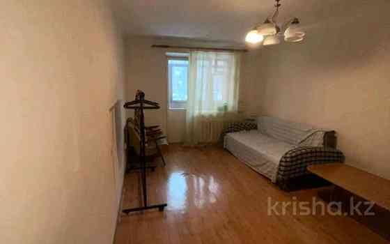 2-комнатная квартира, 45 м², 2/4 этаж помесячно, Валиханова 137а Алматы
