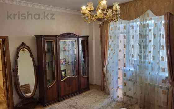 4-комнатная квартира, 180 м², 4/4 этаж помесячно, Тасшокы 1 б Астана
