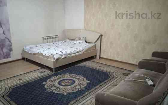 1-комнатная квартира, 32 м², 2/5 этаж помесячно, Новаторов 13/2 Ust-Kamenogorsk