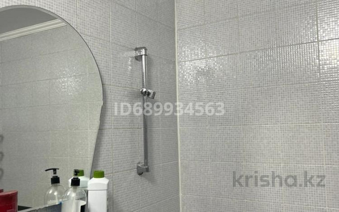 3-комнатная квартира, 68 м², 3/5 этаж помесячно, мкр Аксай-3 - Момышулы-маречека Almaty - photo 3