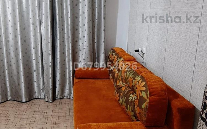 3-комнатная квартира, 63 м², 3/9 этаж помесячно, мкр Кунаева, 6 мкр - Находится рядом с Желаевской т Уральск - изображение 3
